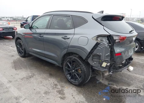 2019 Hyundai Tucson Night z USA, uszkodzony, nr VIN KM8J33AL7KU004530